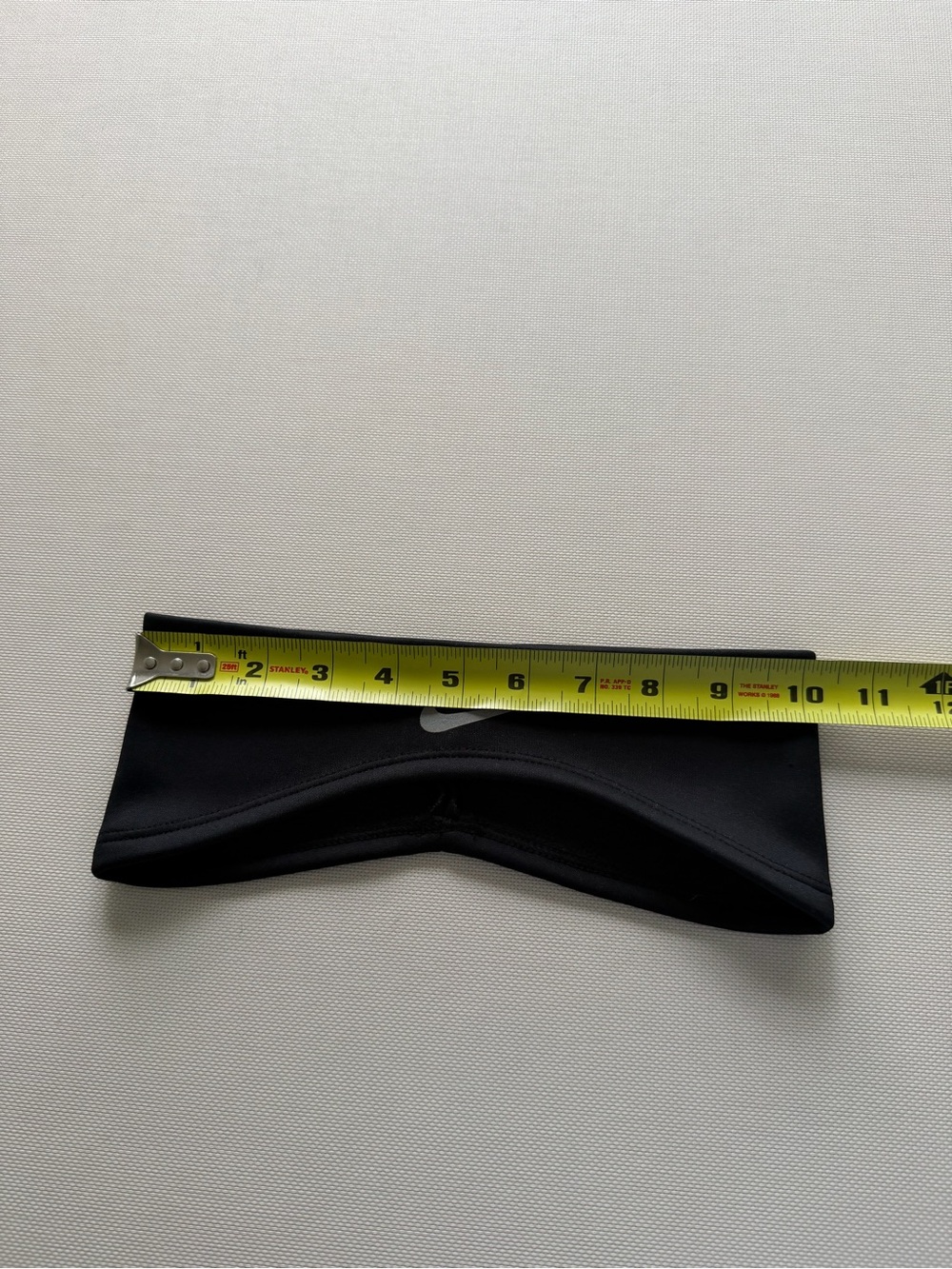 Nike Black Headband Sweatband w/ Swoosh Logo Unisex Adults 10 in - Picture 6 of 7